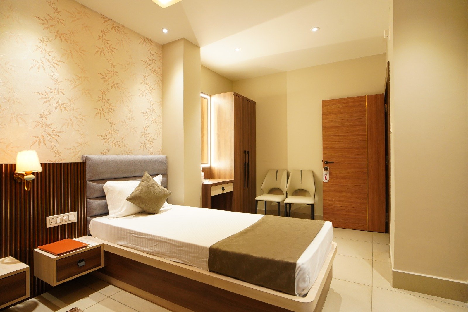 Executive Room Bed